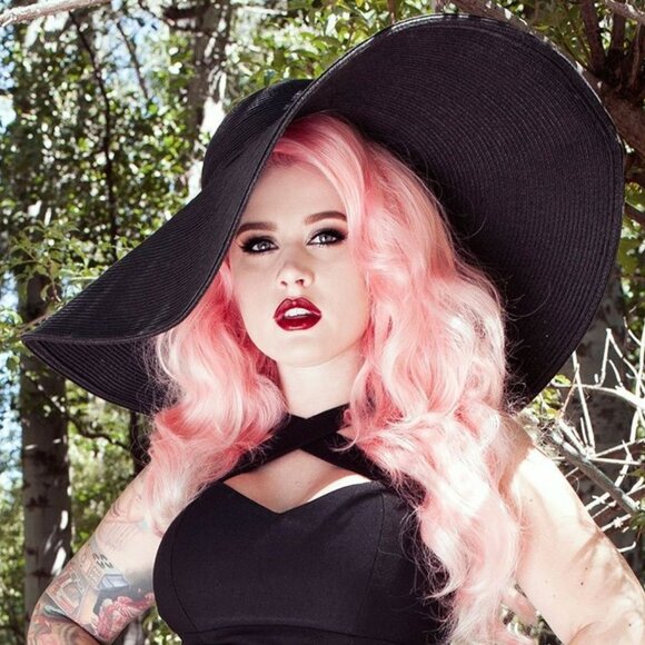 Pinup Couture Accessories - Shaded & Chic Oversized Hat in Black